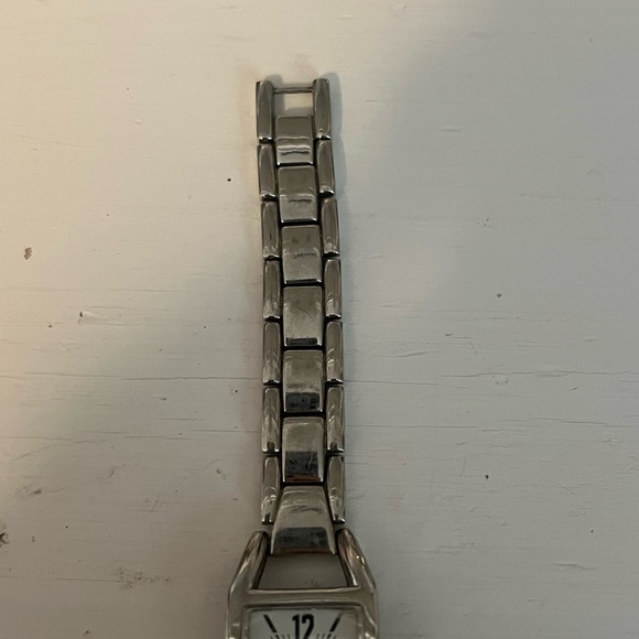 Vintage Lot of Two Women’s Silver Rectangular and Circular Wristwatches Giorgio - Picture 6 of 13